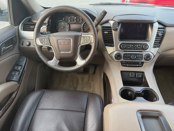 GCC Specs 2015 GMC Yukon SLE - Well Maintained