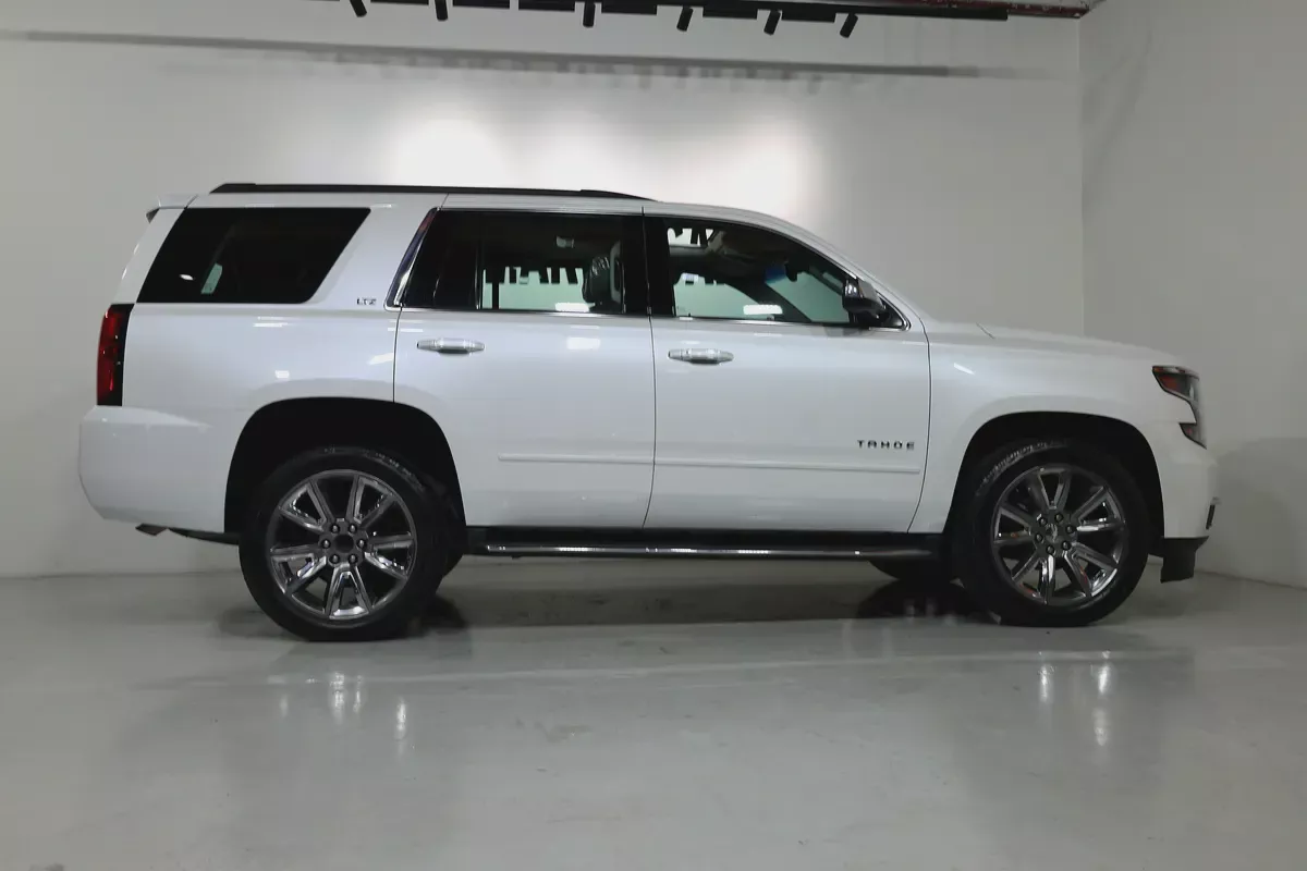 CHEVORLET TAHOE -2016 -EXCELLENT CONDITION -FULL SERVICE HISTORY -FREE ACCIDENTS-6-6