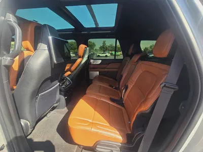 Lincoln Navigator 2018 GCC Specs - Pristine Condition - Orginal paint - FSH - Accident free-12
