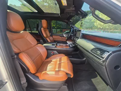 Lincoln Navigator 2018 GCC Specs - Pristine Condition - Orginal paint - FSH - Accident free-13