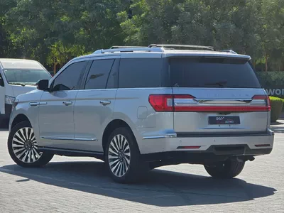 Lincoln Navigator 2018 GCC Specs - Pristine Condition - Orginal paint - FSH - Accident free-3