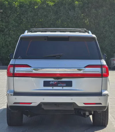 Lincoln Navigator 2018 GCC Specs - Pristine Condition - Orginal paint - FSH - Accident free-4
