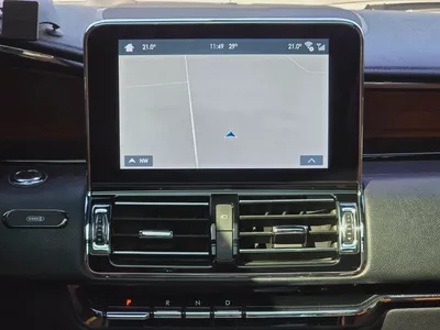Lincoln Navigator 2018 GCC Specs - Pristine Condition - Orginal paint - FSH - Accident free-7