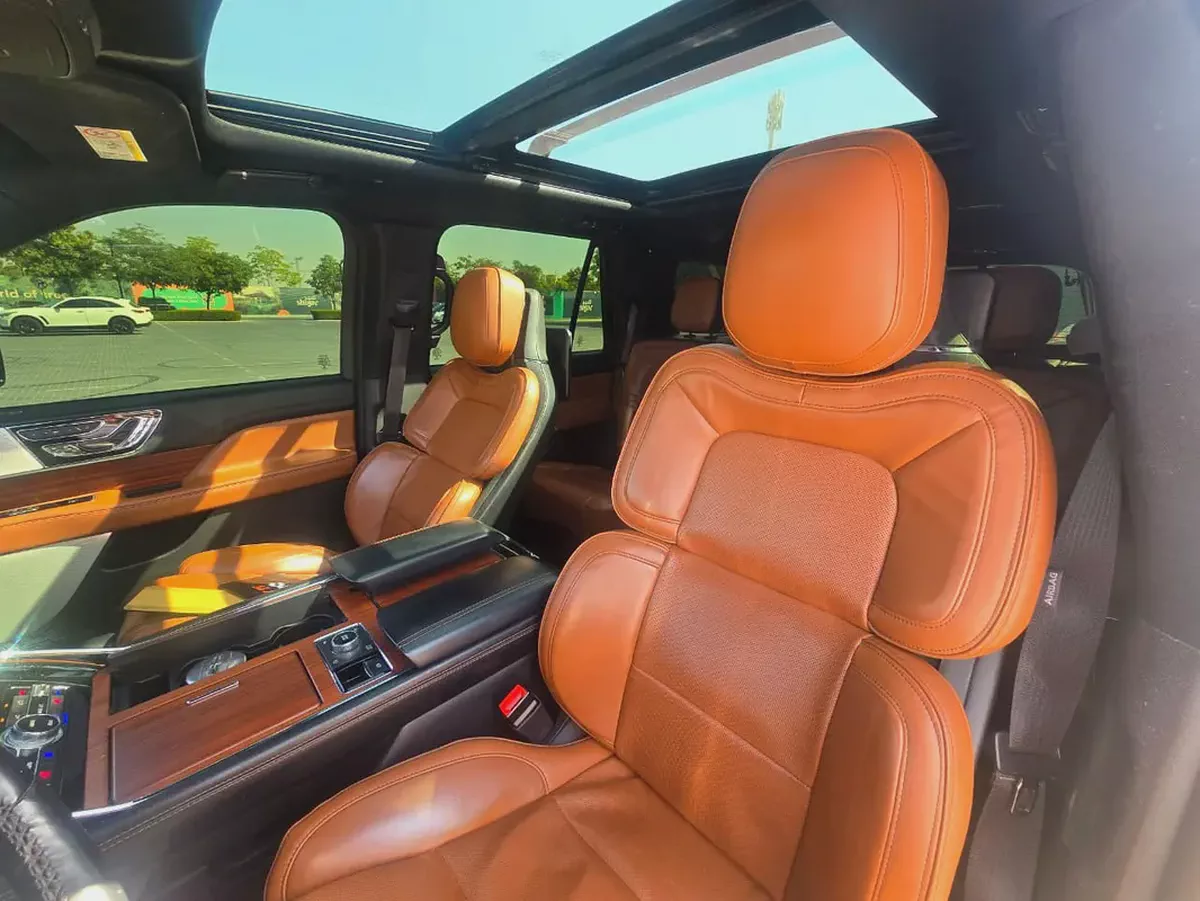 Lincoln Navigator 2018 GCC Specs - Pristine Condition - Orginal paint - FSH - Accident free-15-15