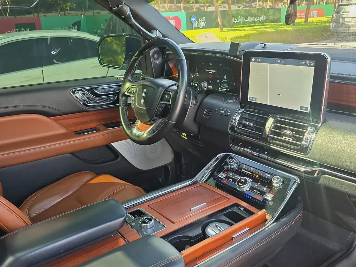 Lincoln Navigator 2018 GCC Specs - Pristine Condition - Orginal paint - FSH - Accident free-6-6