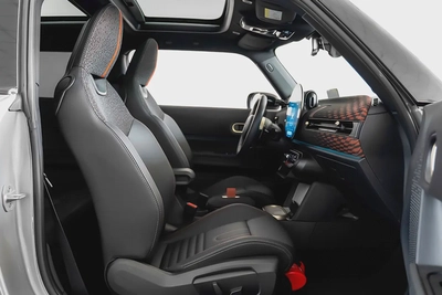 AED 2,781 / 60 months | 0% DP | 2025 MINI Cooper S JCW  / MINI Warranty & MINI Service Pack-7