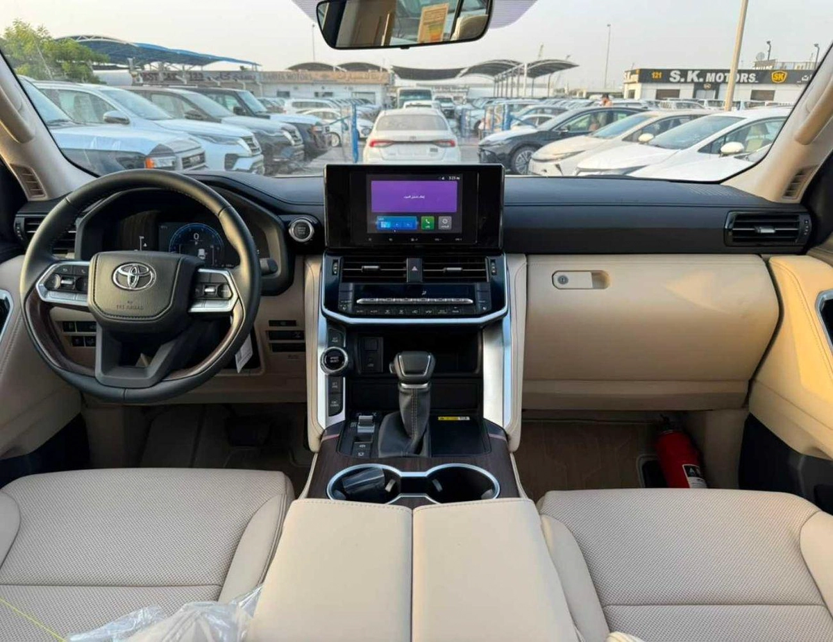 Toyota Land Cruiser GXR MID OPTION || 4.0L PETROL V6 | SUNROOF | LEATHER WITH PWR SEATS | REAR ENTERTAINMENT SCREEN (COD-13-0