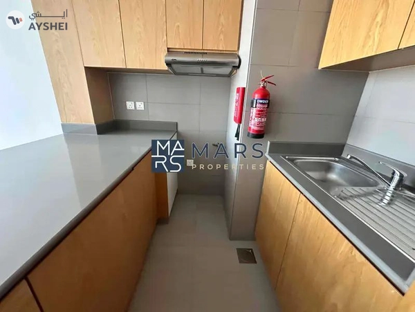 Elegant One-Bedroom Apartment with Stunning Views, No Balcony: Modern Design, Prime Location