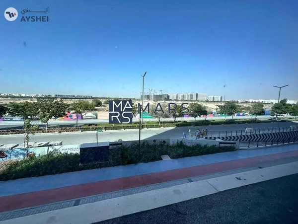 Elegant One-Bedroom Apartment with Stunning Views, No Balcony: Modern Design, Prime Location