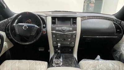 Nissan Patrol Nismo 5.6L -8CYL 428HP ORIGINAL NISMO EXCELLENT CONDITION-6