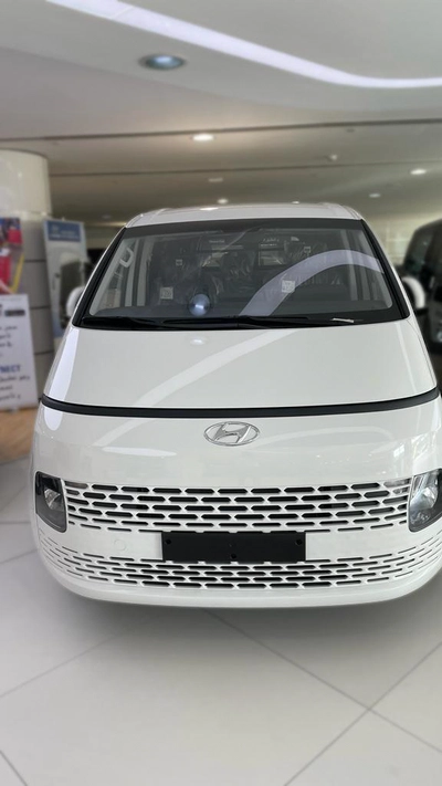 Hyundai staria 2026 3 Seaters Export Only-2