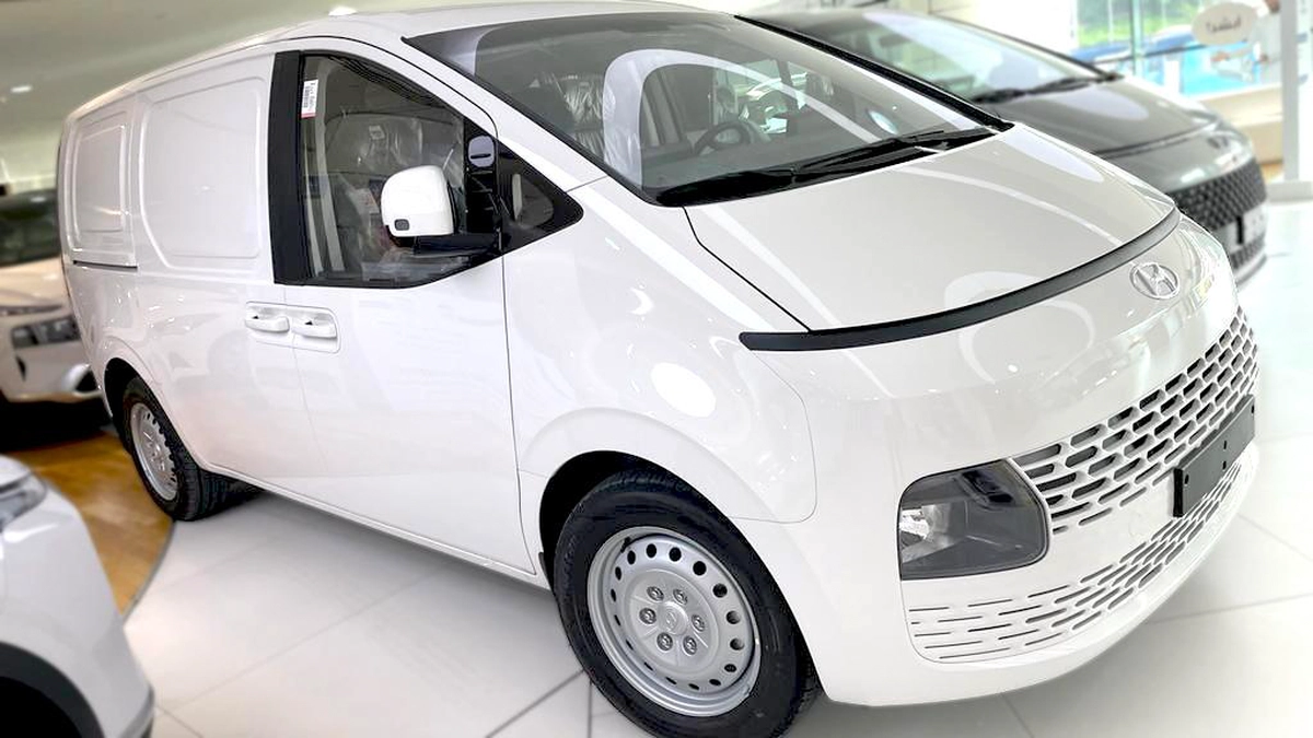 Hyundai staria 2026 3 Seaters Export Only-4-4