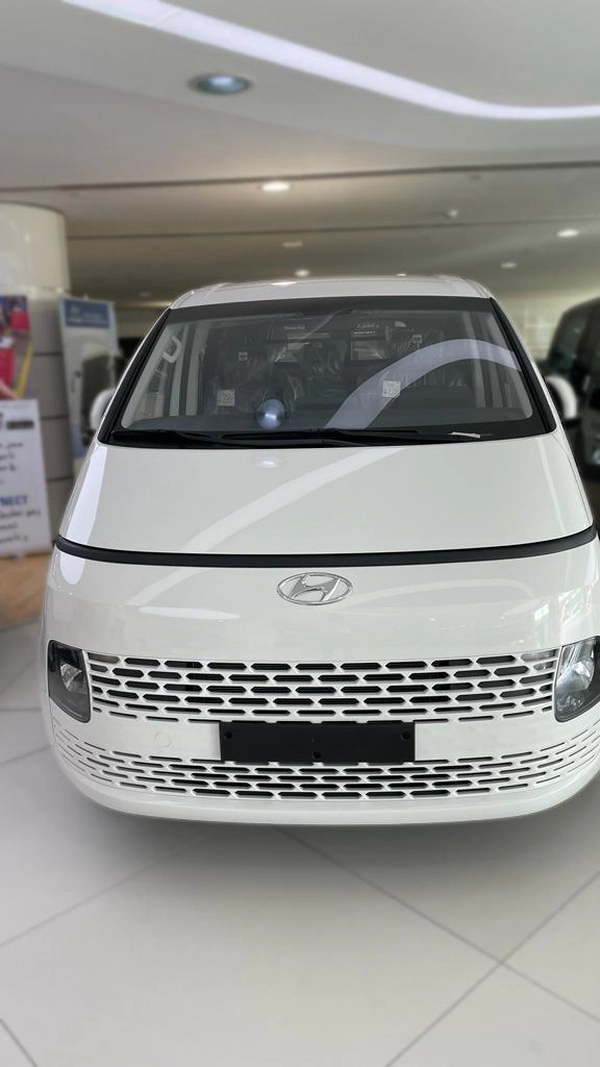 Hyundai staria 2026 3 Seaters Export Only