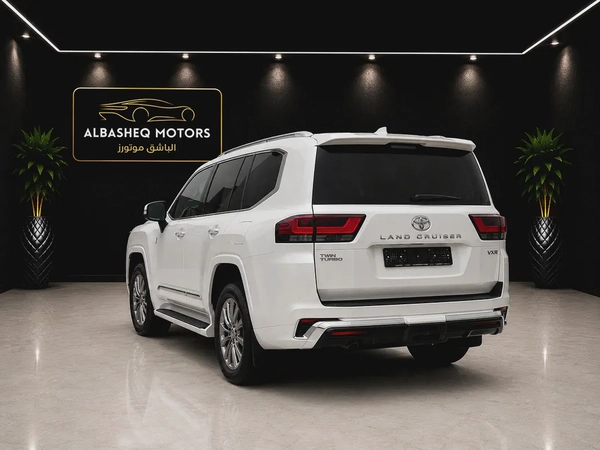 Toyota Land Cruiser VXR Super Clear