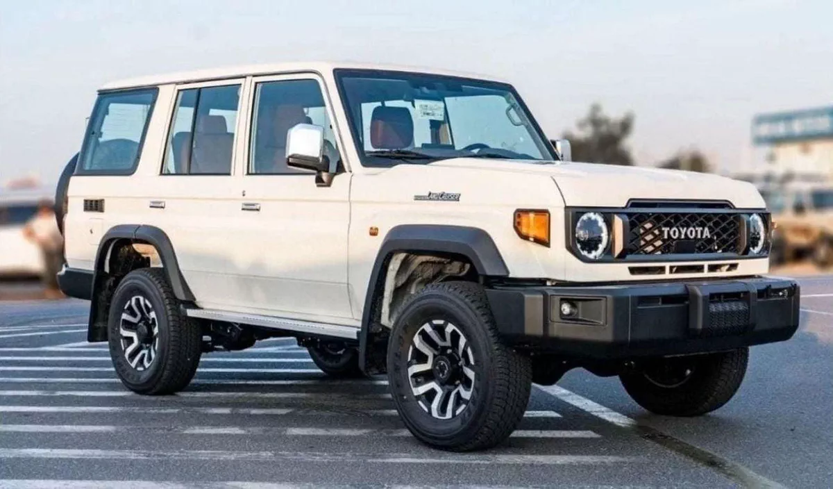 Toyota Land Cruiser 70 LC76 LX LX 2.8L  LX 2.8L