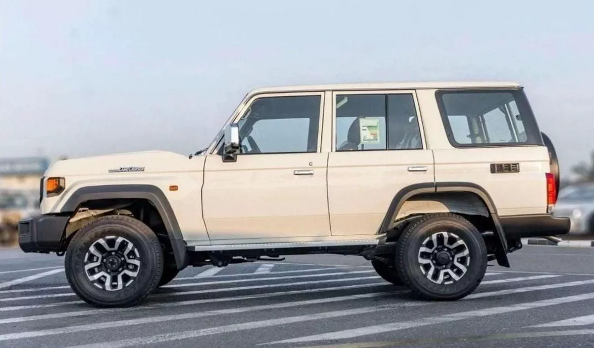 Toyota Land Cruiser 70 LC76 LX LX 2.8L  LX 2.8L-2-0