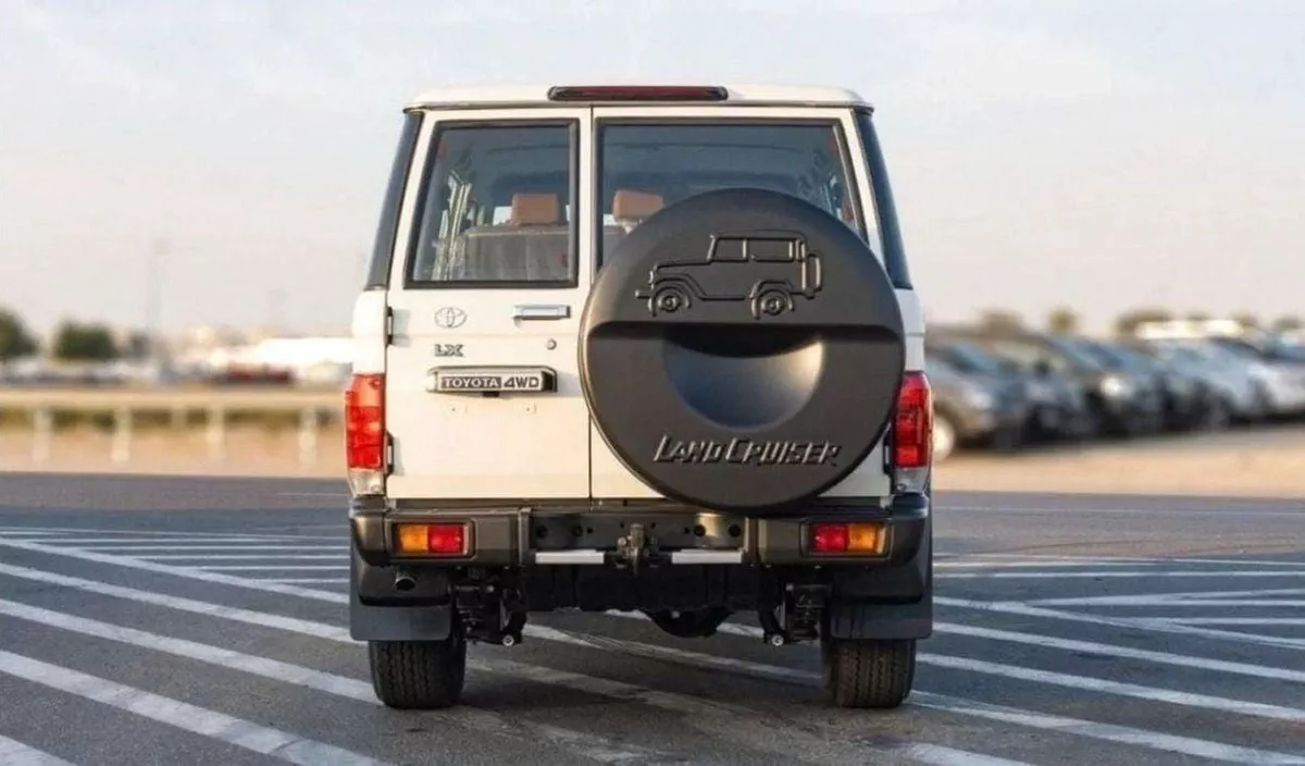Toyota Land Cruiser 70 LC76 LX LX 2.8L  LX 2.8L-3-0