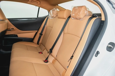 LEXUS WARRANTY UNTIL 2028 / 100,000KMS | GCC | 2.5L HYBRIB | 2400 PM-13