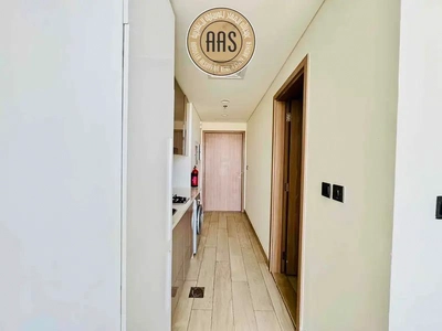 Big Offer • Pool View • Chiller Free • Luxurious & Spacious • Studio Apartment Available-4