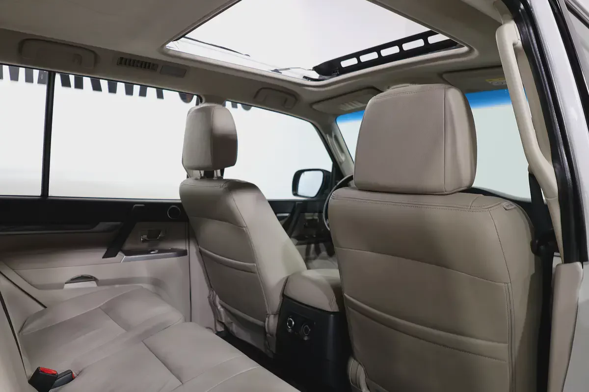Mitsubishi Pajero GLS Top Line 2016 I GCC Specs I FREE ACCIDENTS I PERFECT CONDATION-16-16