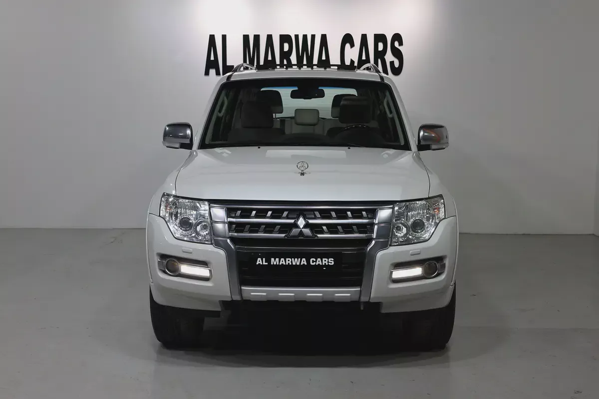 Mitsubishi Pajero GLS Top Line 2016 I GCC Specs I FREE ACCIDENTS I PERFECT CONDATION-4-4
