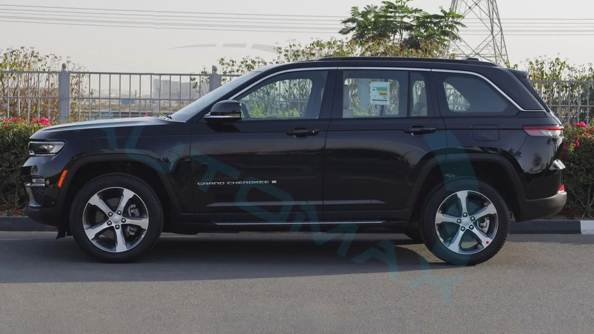 2025 JEEP GRAND CHEROKEE LIMITED PLUS LUXURY V6 3.6L 4X4 GCC With 3 Yrs or 60K Km Warranty-18-18