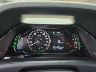 Hyundai Ioniq Hybrid 2020 - Korean Specs - Excellent Condition-8