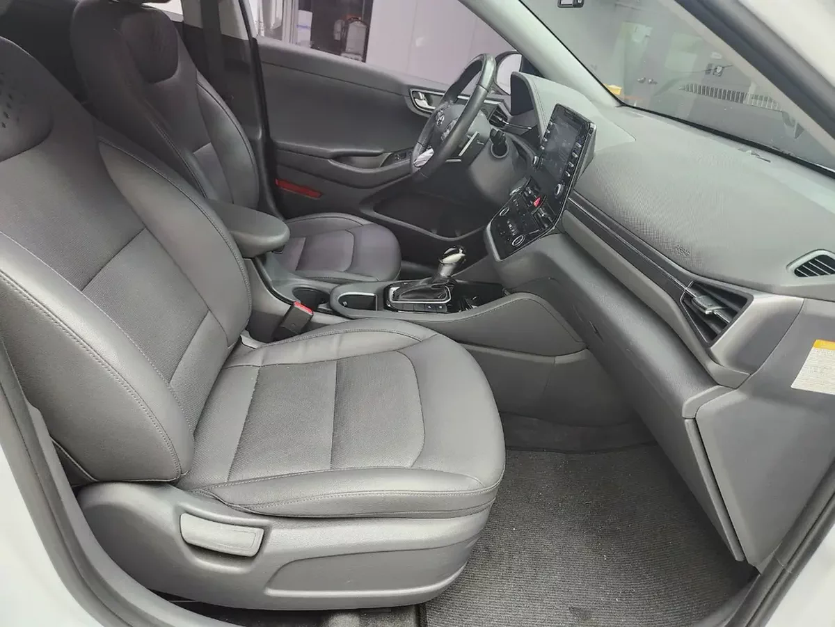 Hyundai Ioniq Hybrid 2020 - Korean Specs - Excellent Condition-13-13