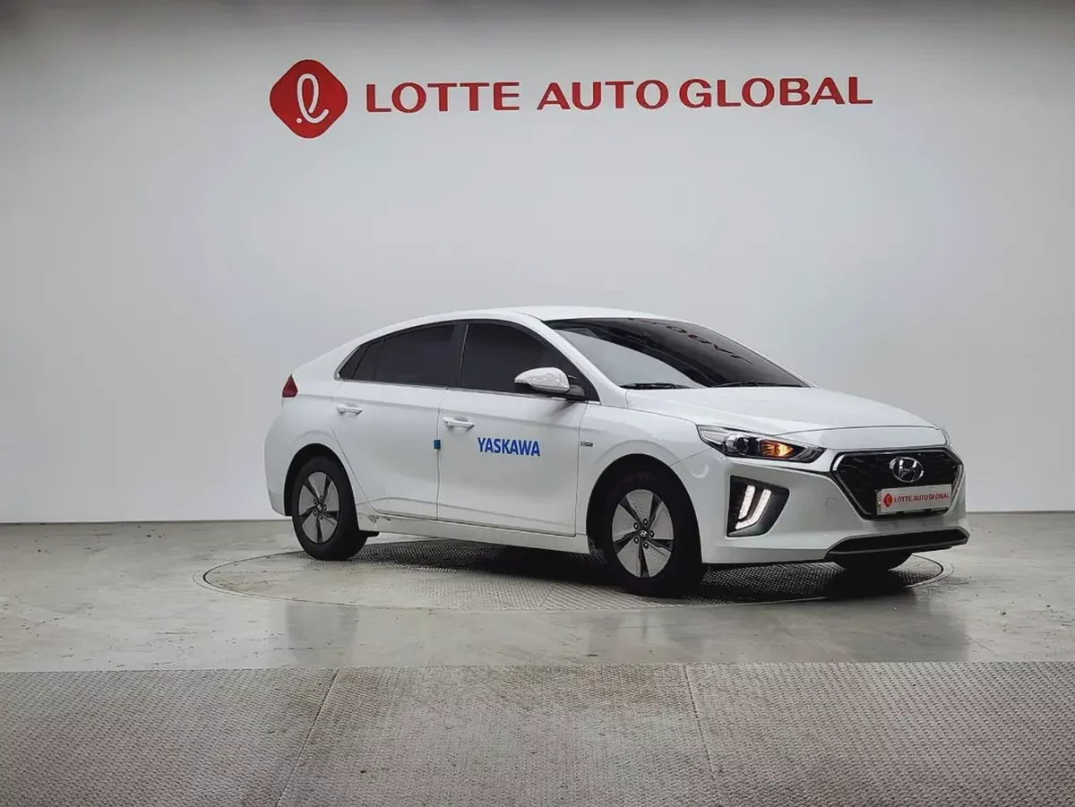 Hyundai Ioniq Hybrid 2020 - Korean Specs - Excellent Condition