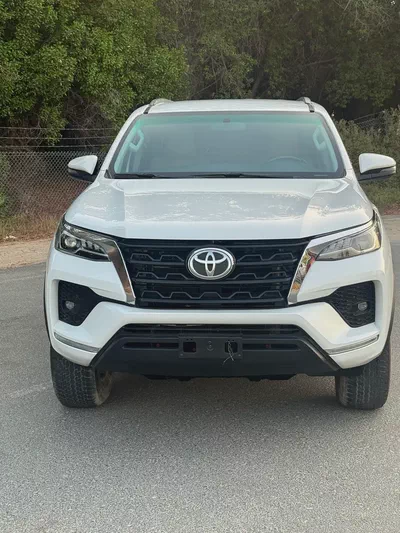 Toyota Fortuner GXR 2023 GCC Specs - Low Mileage-0