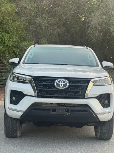 Toyota Fortuner GXR 2023 GCC Specs - Low Mileage-3