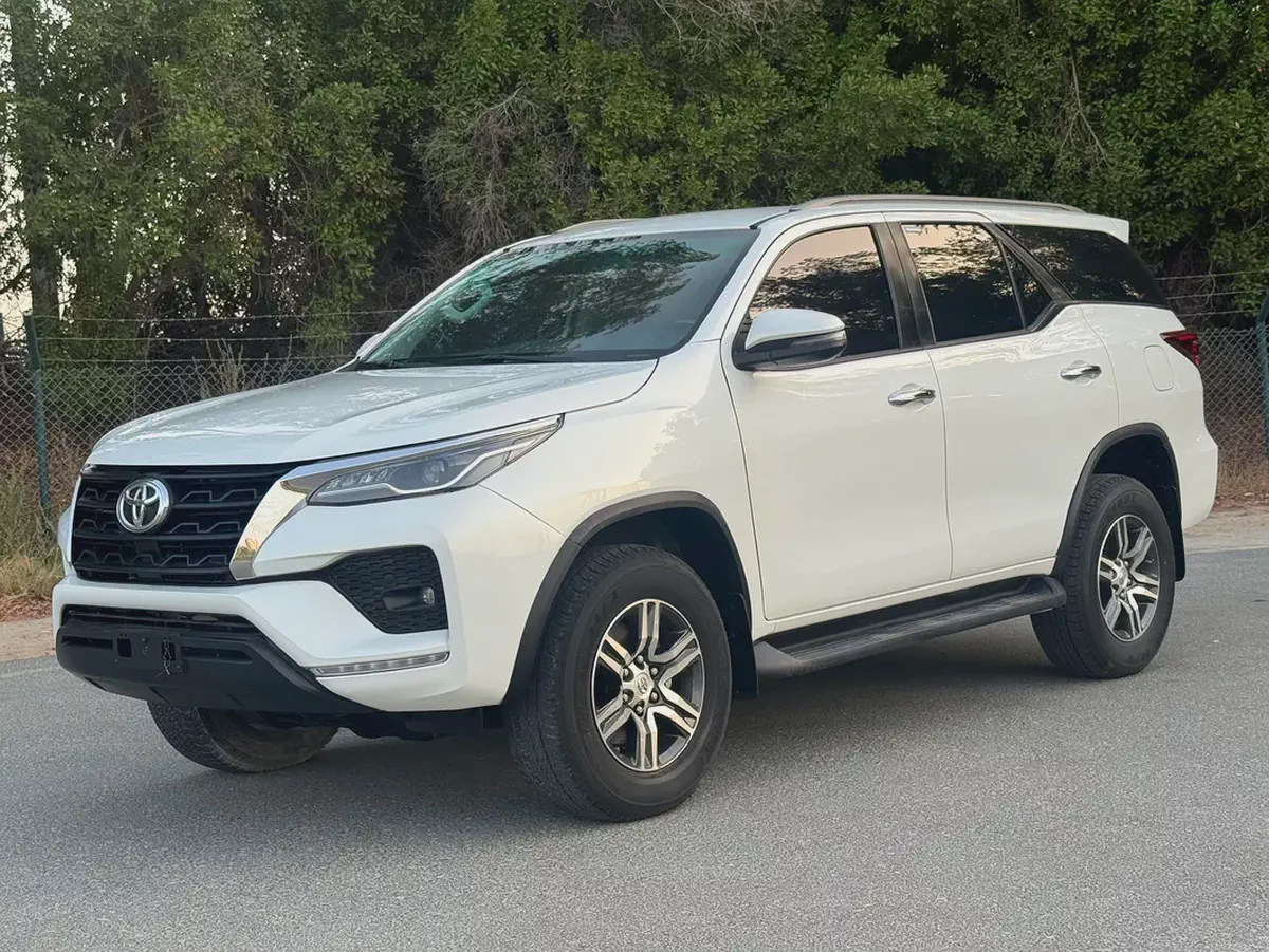 Toyota Fortuner GXR 2023 GCC Specs - Low Mileage-1-1