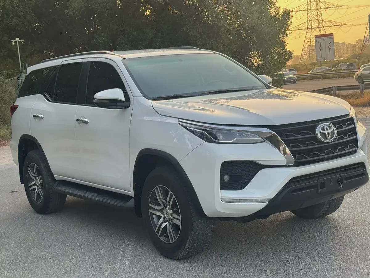 Toyota Fortuner GXR 2023 GCC Specs - Low Mileage-2-2