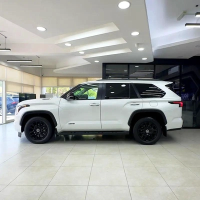 2025 Toyota Sequoia Limited hybrid-4
