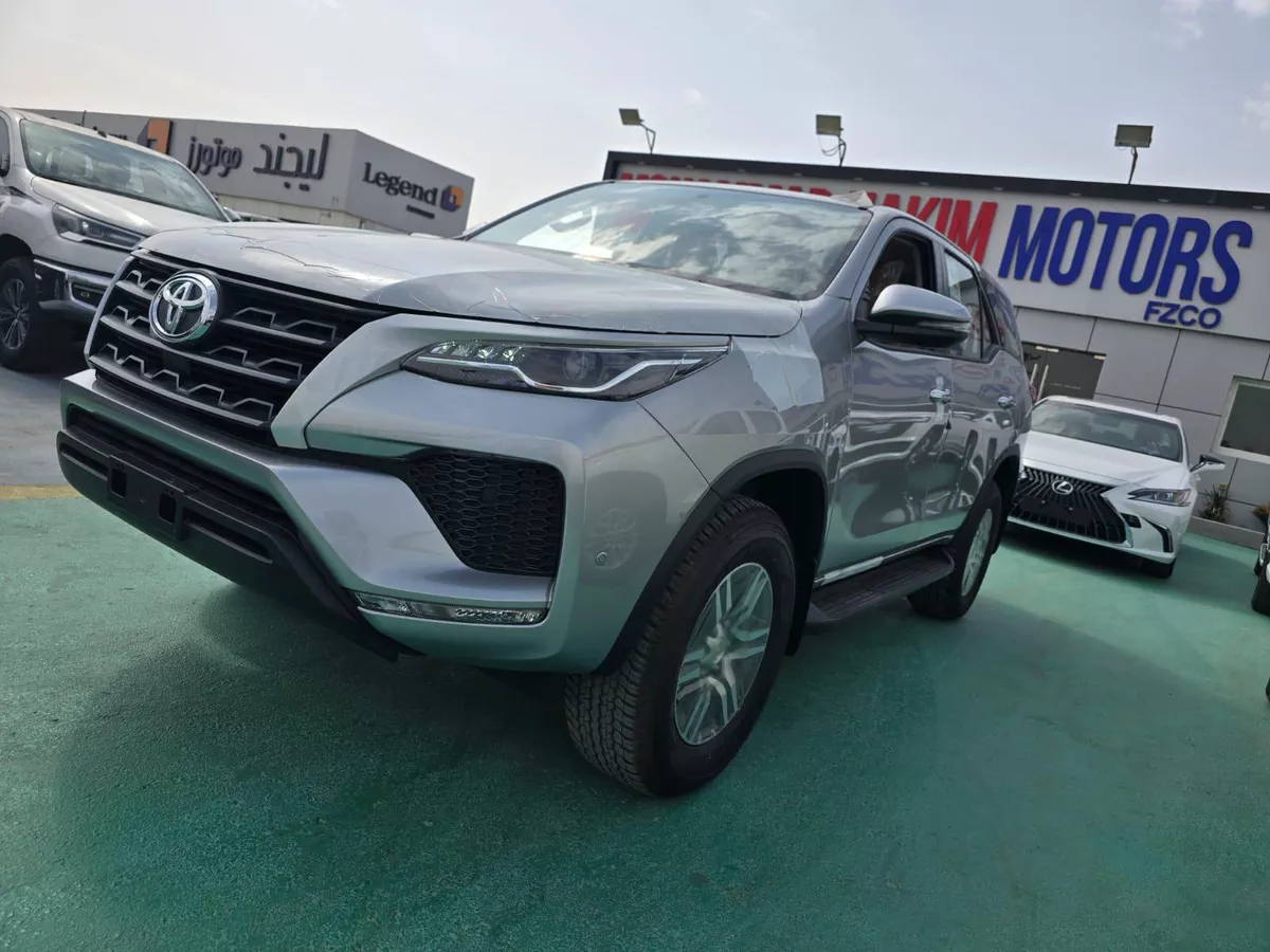 TOYOTA FORTUNER 2.7L PETROL 2026 – SILVER EXTERIOR-2-2