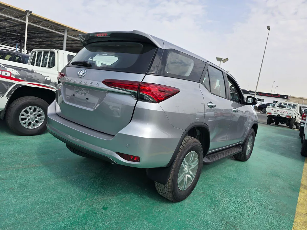 TOYOTA FORTUNER 2.7L PETROL 2026 – SILVER EXTERIOR-1-1