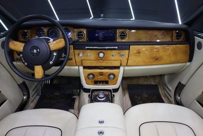 Rolls-Royce Phantom Drophead-4