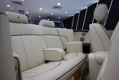 Rolls-Royce Phantom Drophead-10