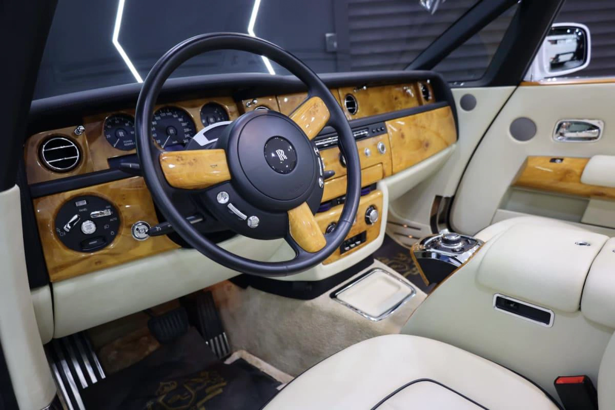 Rolls-Royce Phantom Drophead-9-9