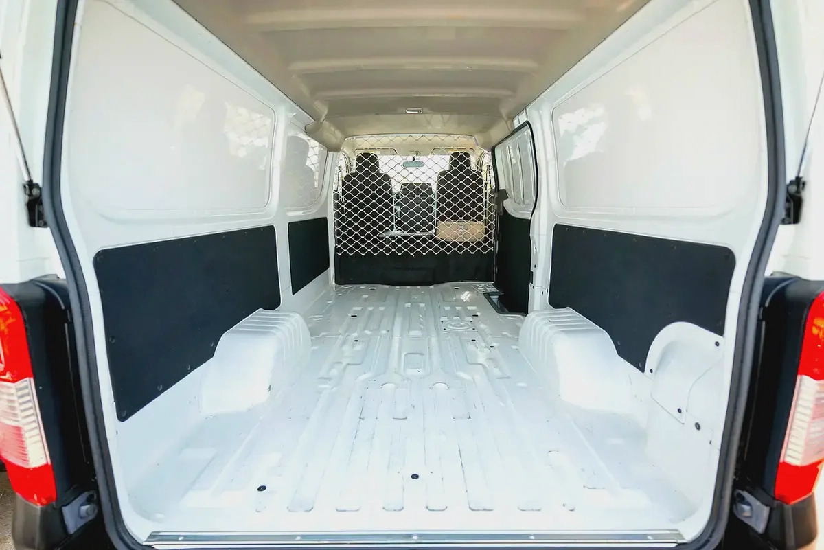 Urvan | Manual | Standard Roof Delivery Van | GCC Specs | Ref#N34808-6-6