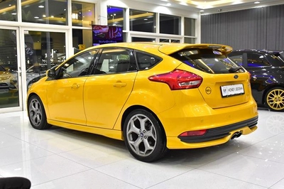 Ford Focus ST ( 2016 Model ) in Yellow Color GCC Specs-4