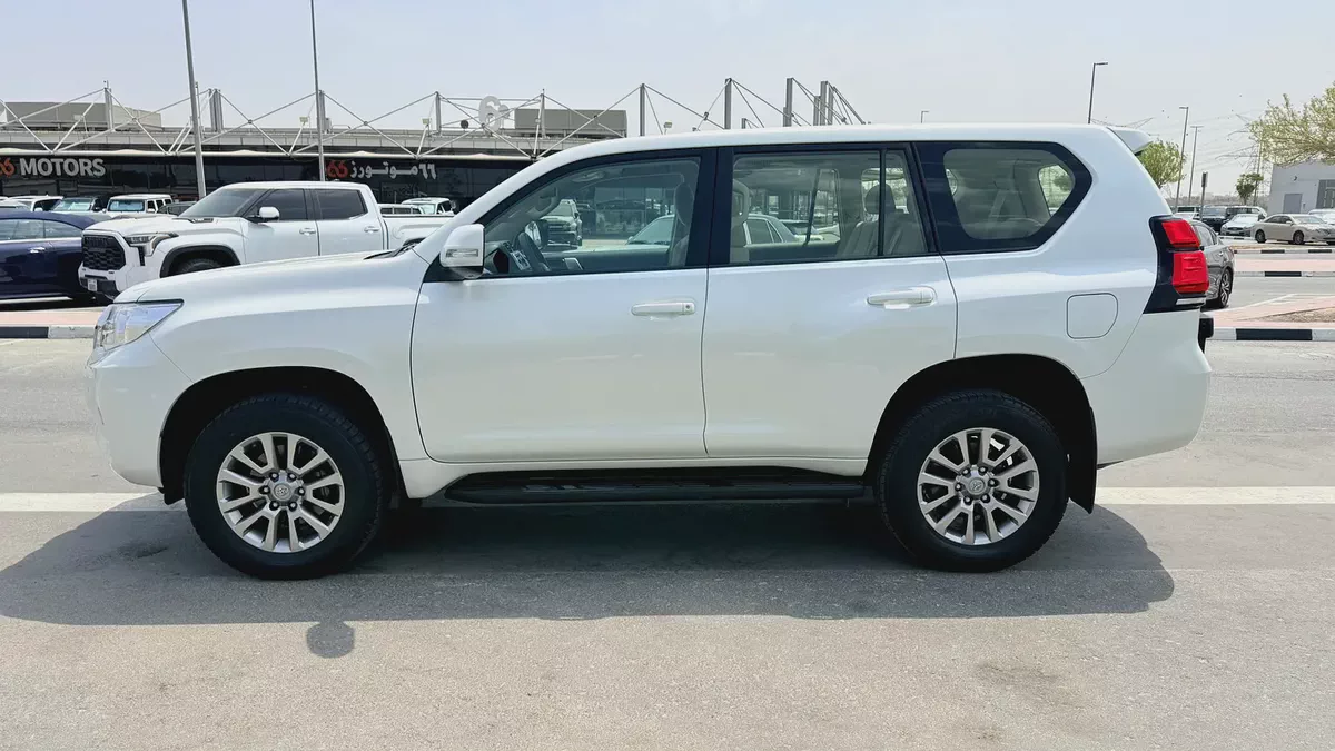 1 YEAR / 20,000KMS WARRANTY | GCC | 4.0L | AED 2,000 PM-7-7