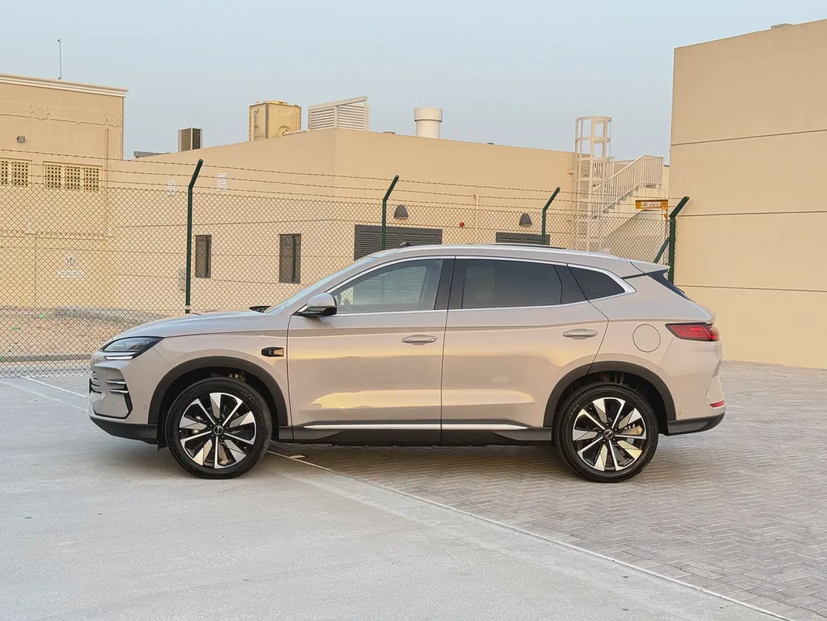BYD song plus DM-i premium full option panorama 13 camera-7-7