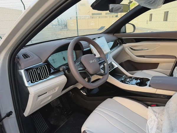 BYD song plus DM-i premium full option panorama 13 camera