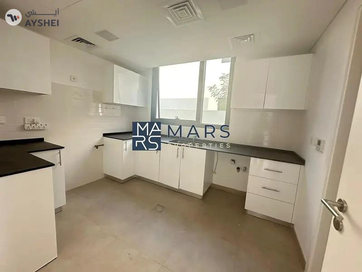 Spacious 4 Bedroom Sama Masjlis Villa with bigger plot is available for sales in Nasma Residences