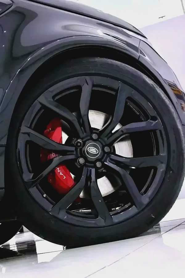RANGE ROVER SPORT SVR CARBON PACKAGE BLACK EDITION FULLY LOADED