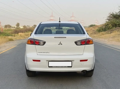 2016 Model | GCC specs | 2.0L engine | 2 Agency key | 4-Cyl 2.0L engine-3