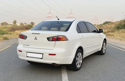 2016 Model | GCC specs | 2.0L engine | 2 Agency key | 4-Cyl 2.0L engine-4