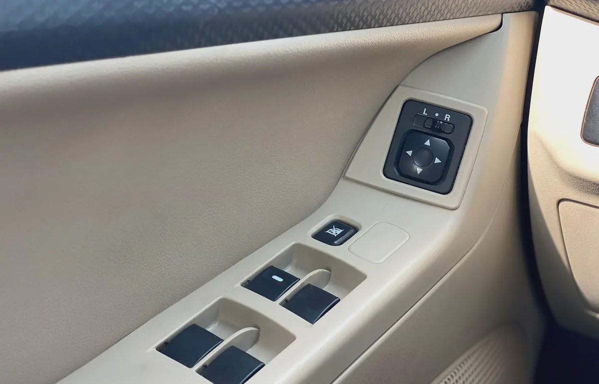 2016 Model | GCC specs | 2.0L engine | 2 Agency key | 4-Cyl 2.0L engine-9-9