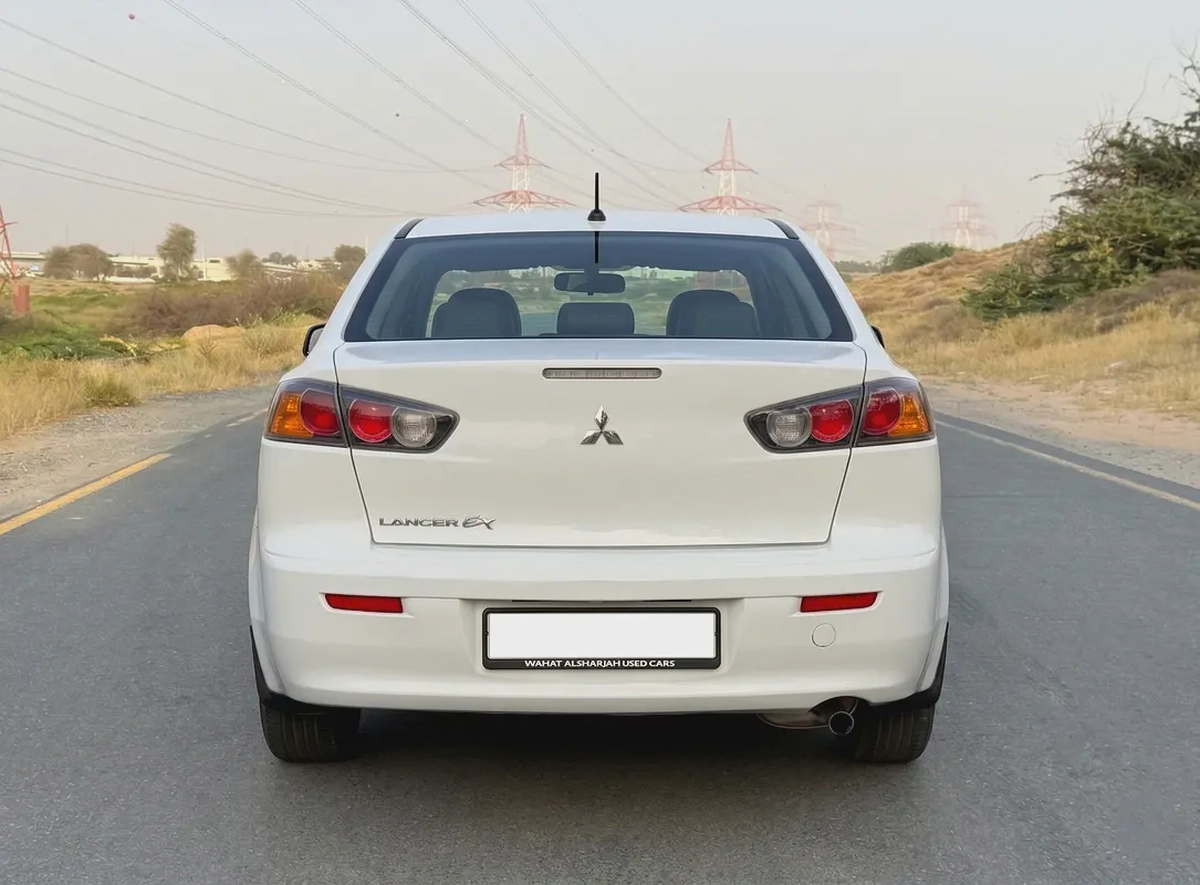 2016 Model | GCC specs | 2.0L engine | 2 Agency key | 4-Cyl 2.0L engine-3-3